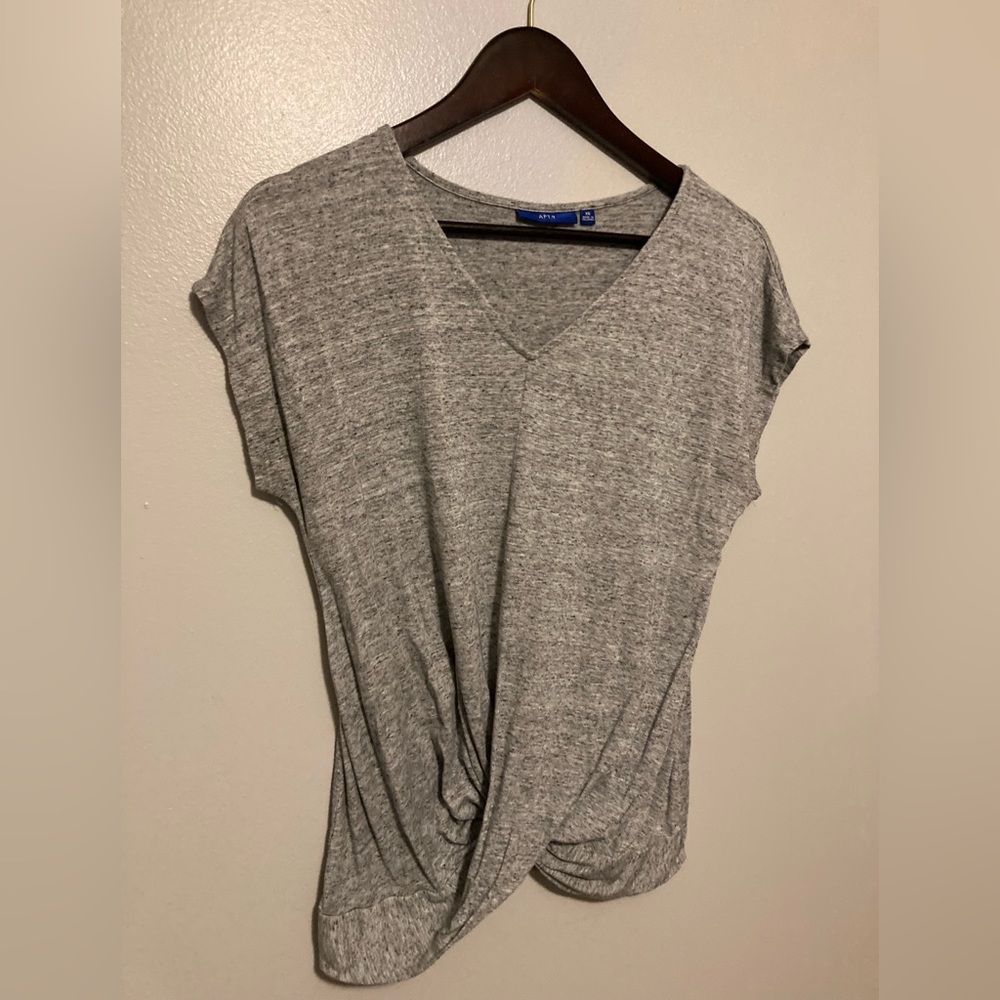 Apt. 9 women’s dress shirt, heather grey